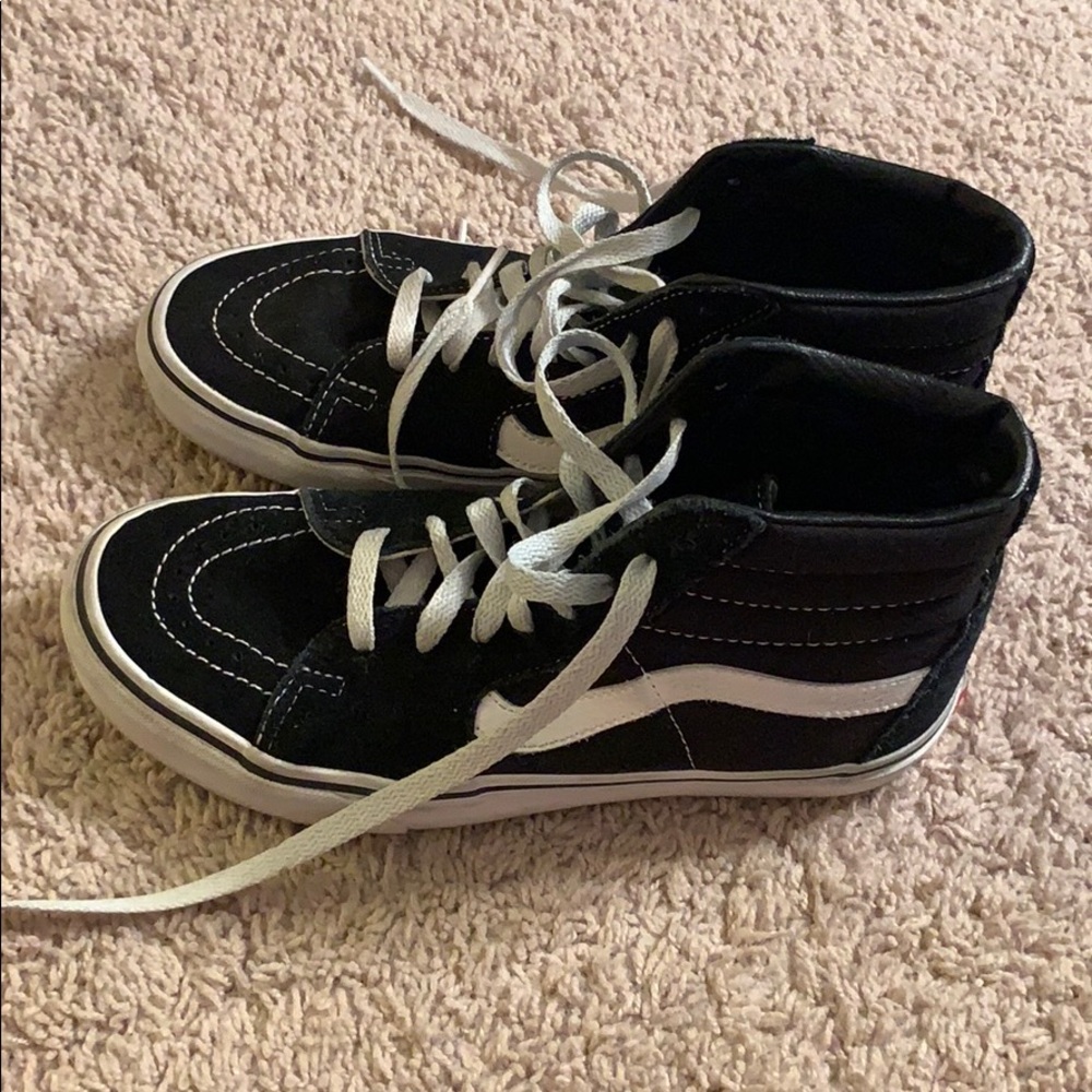 BLACK Sk8-HI VANS! WORN ONCE! SIZE: 7.5!